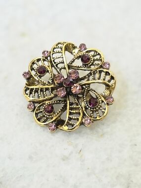 Vintage Style Round Gold Tone Filigree Brooch Pin Purple And Pink Rhinestone